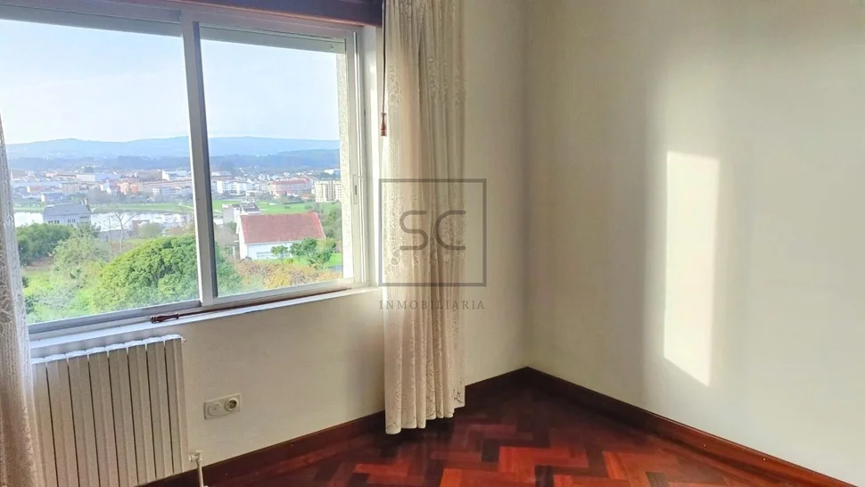 Casa con vistas a la ria en neda