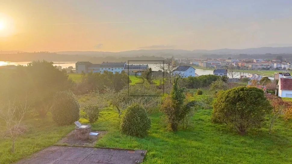 Casa con vistas a la ria en neda