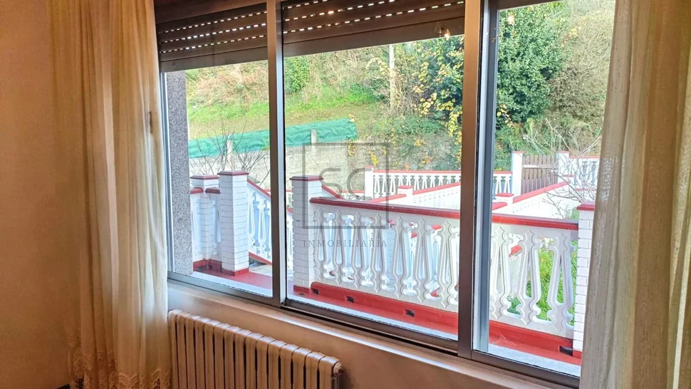 Casa con vistas a la ria en neda