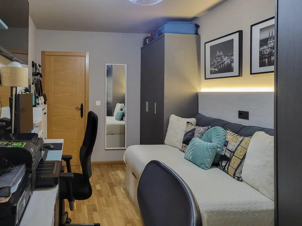 Amplio piso en ares con trastero y garaje cercano a la playa