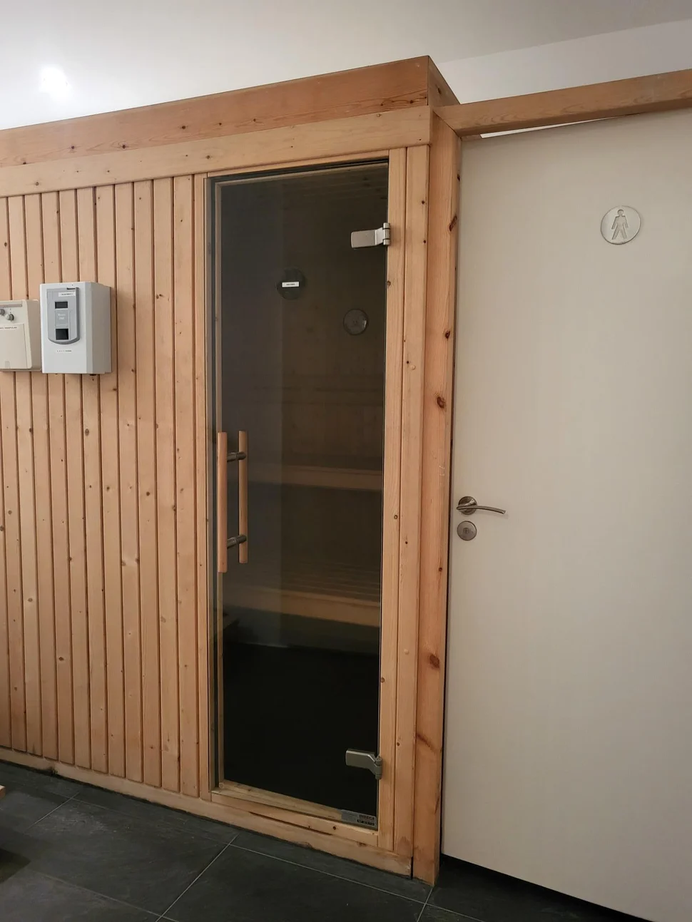 Amplio piso en ares con trastero y garaje cercano a la playa