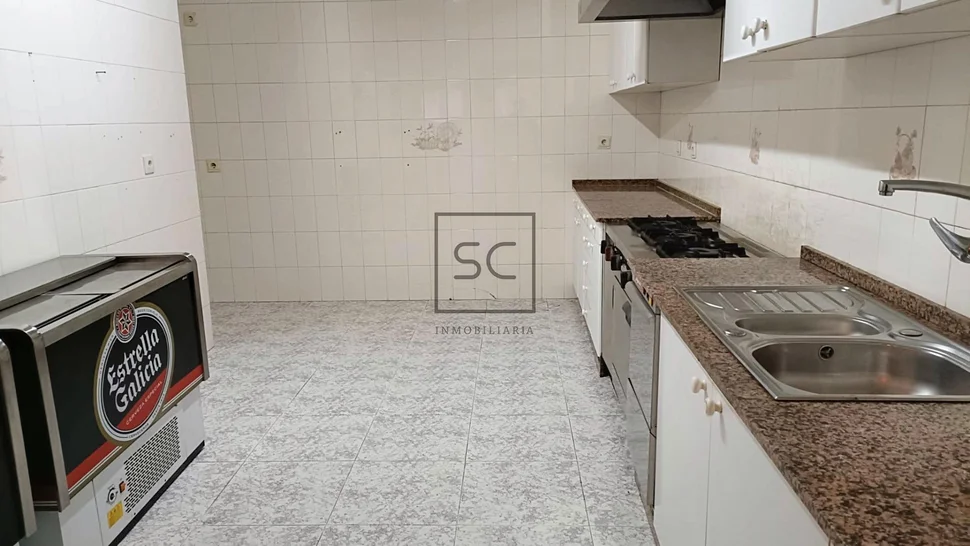 Local comercial en a gándara, narón