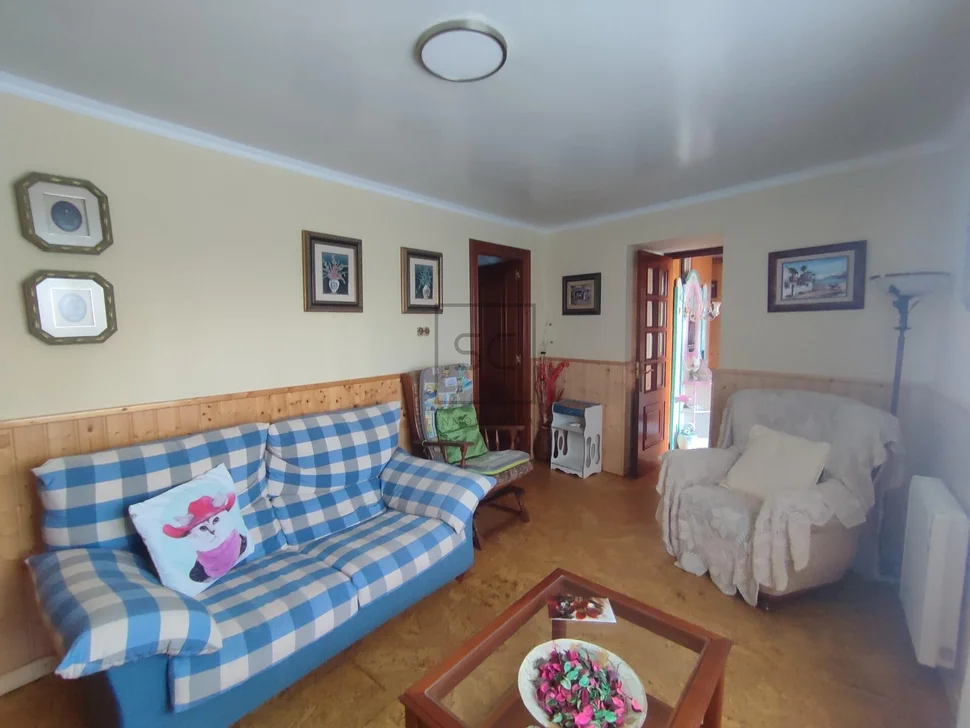 Bonita casa de dos alturas en valdoviño