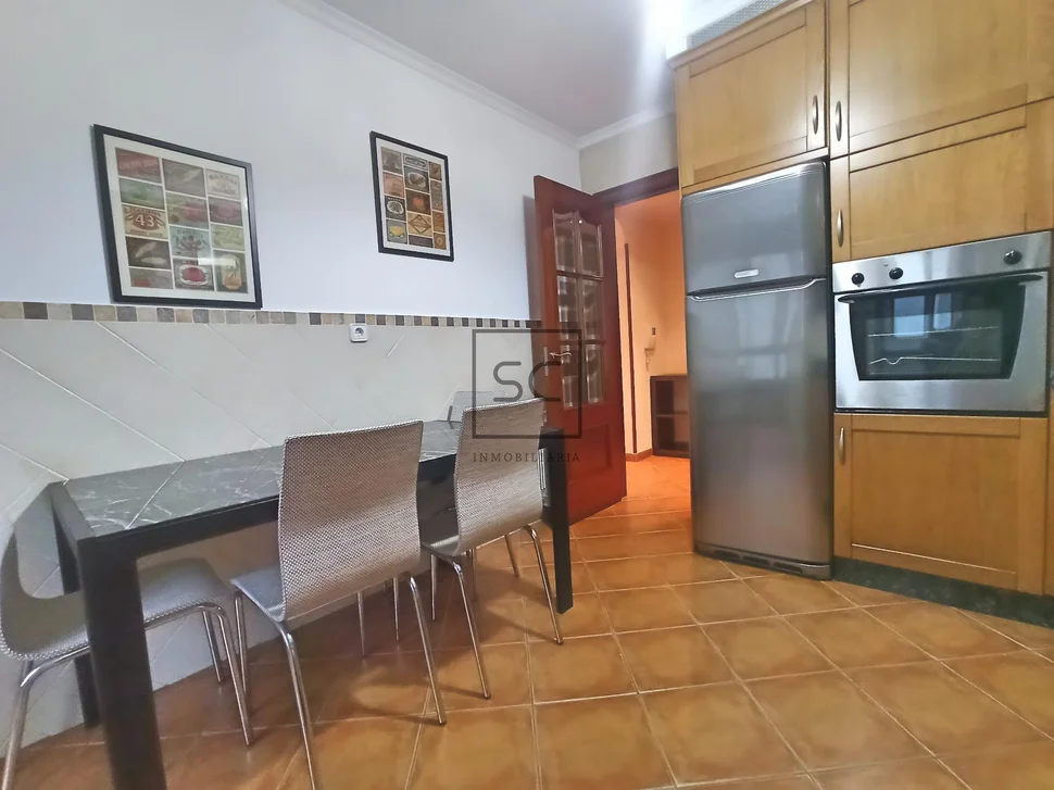 Piso amueblado con ascensor y garaje en narón