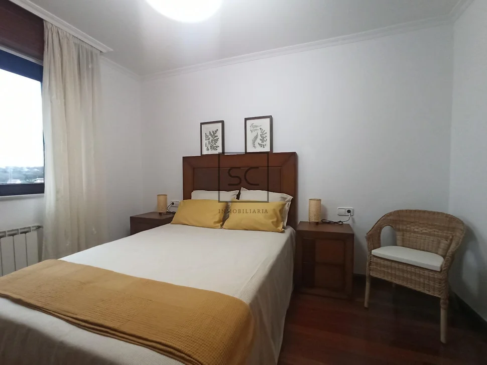 Piso amueblado con ascensor y garaje en narón