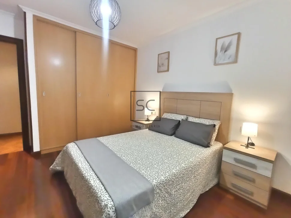 Piso amueblado con ascensor y garaje en narón