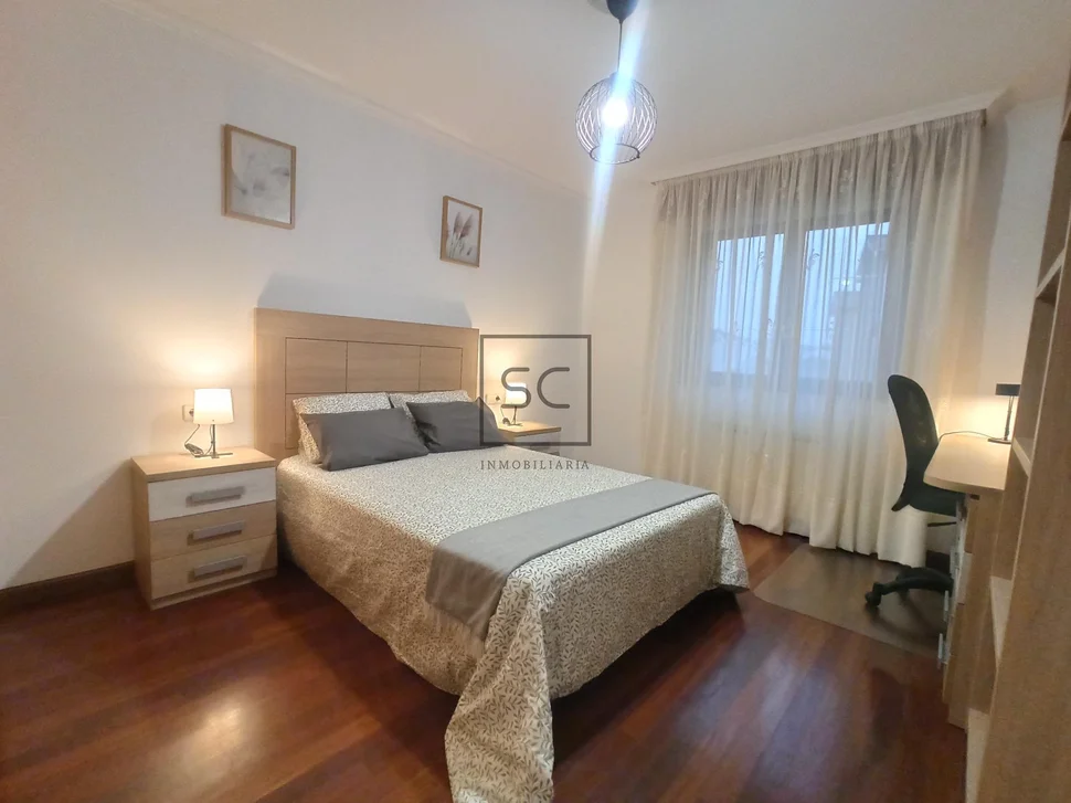 Piso amueblado con ascensor y garaje en narón