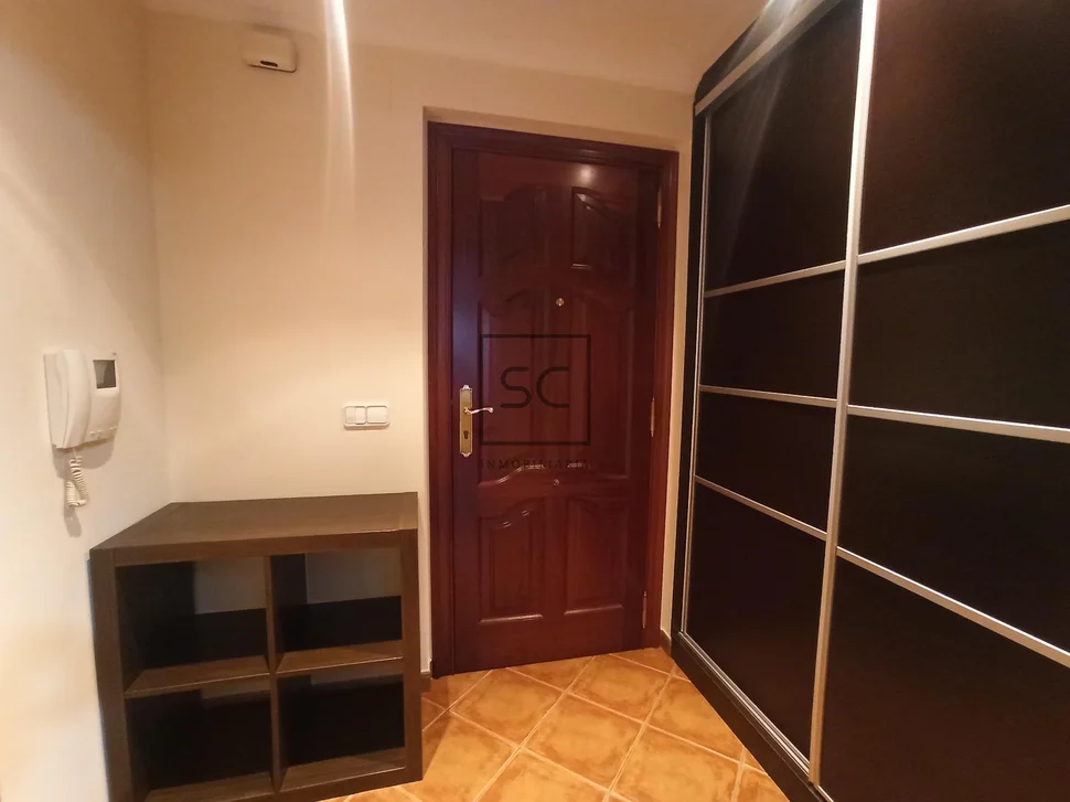 Piso amueblado con ascensor y garaje en narón