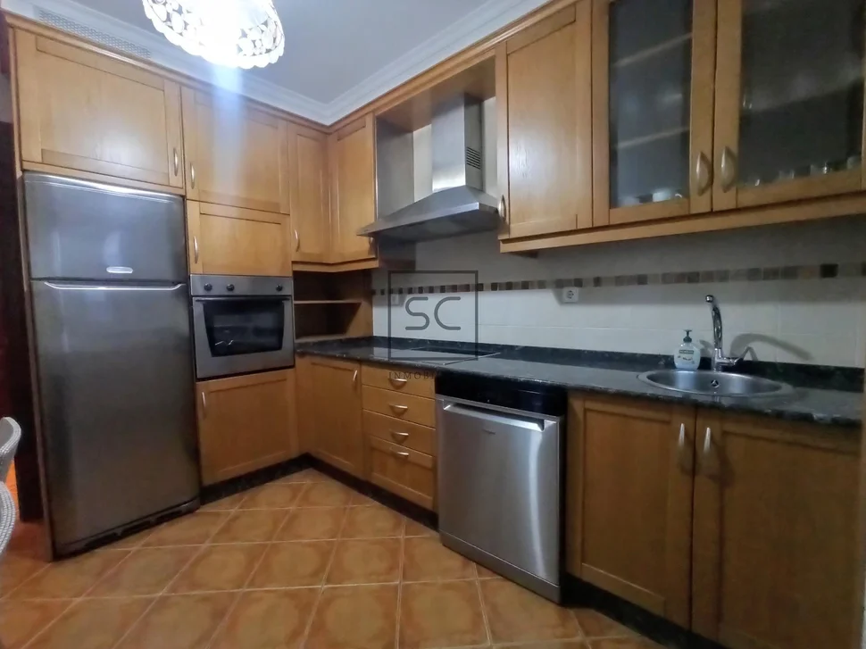 Piso amueblado con ascensor y garaje en narón