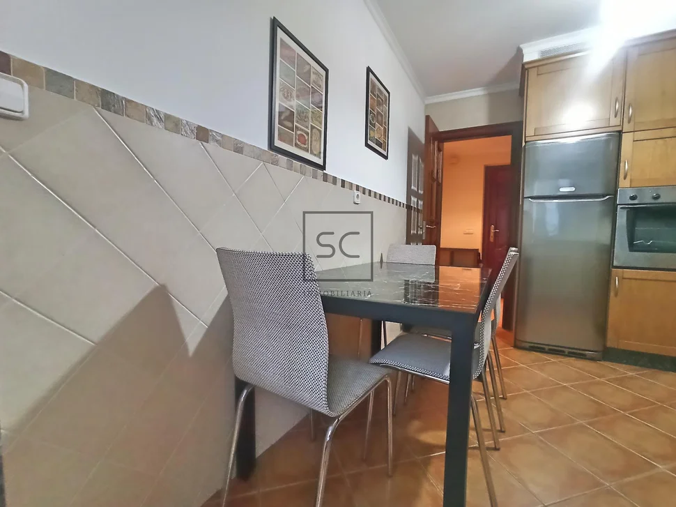 Piso amueblado con ascensor y garaje en narón