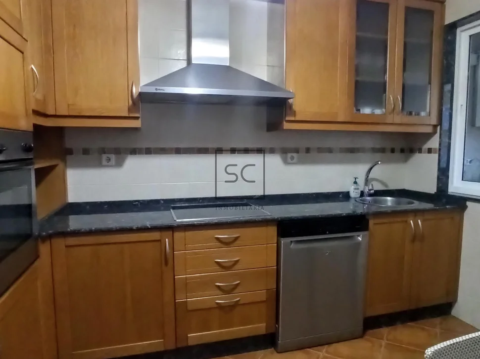 Piso amueblado con ascensor y garaje en narón