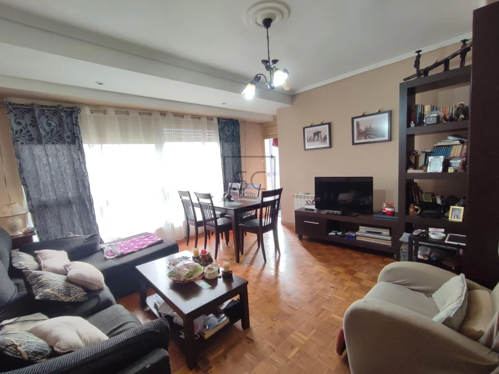 Amplio piso en la zona de caranza ferrol