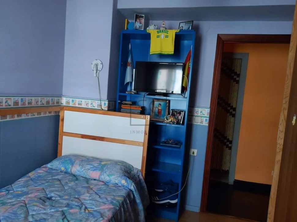 Amplio piso en la zona de caranza ferrol