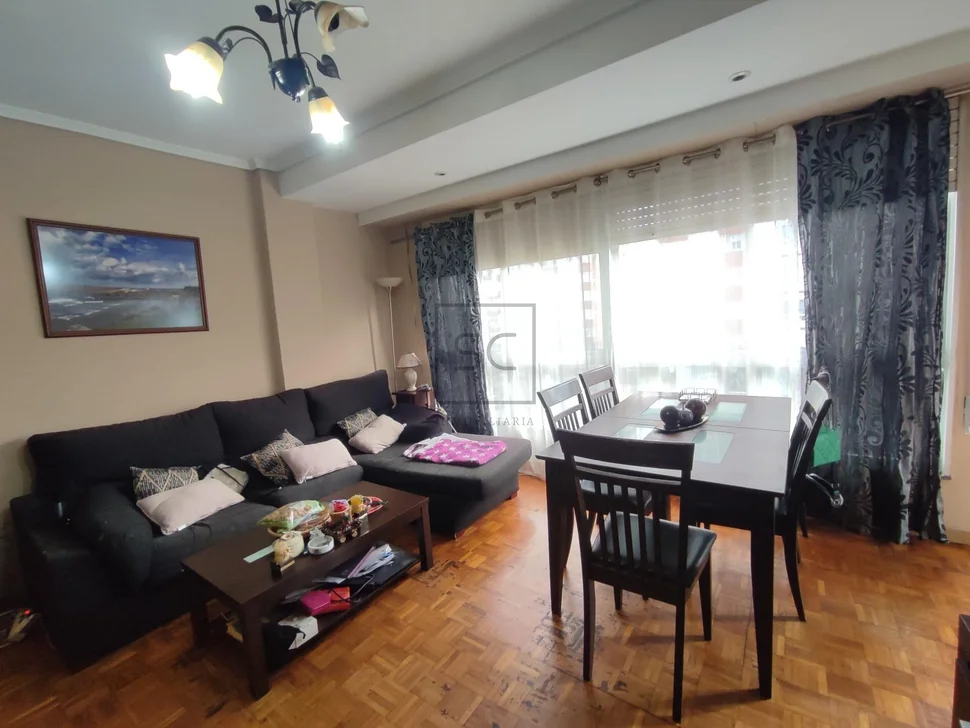 Amplio piso en la zona de caranza ferrol