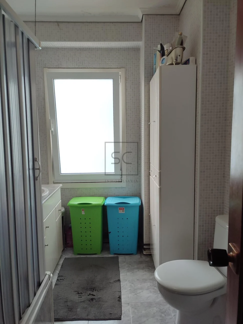 Amplio piso en la zona de caranza ferrol