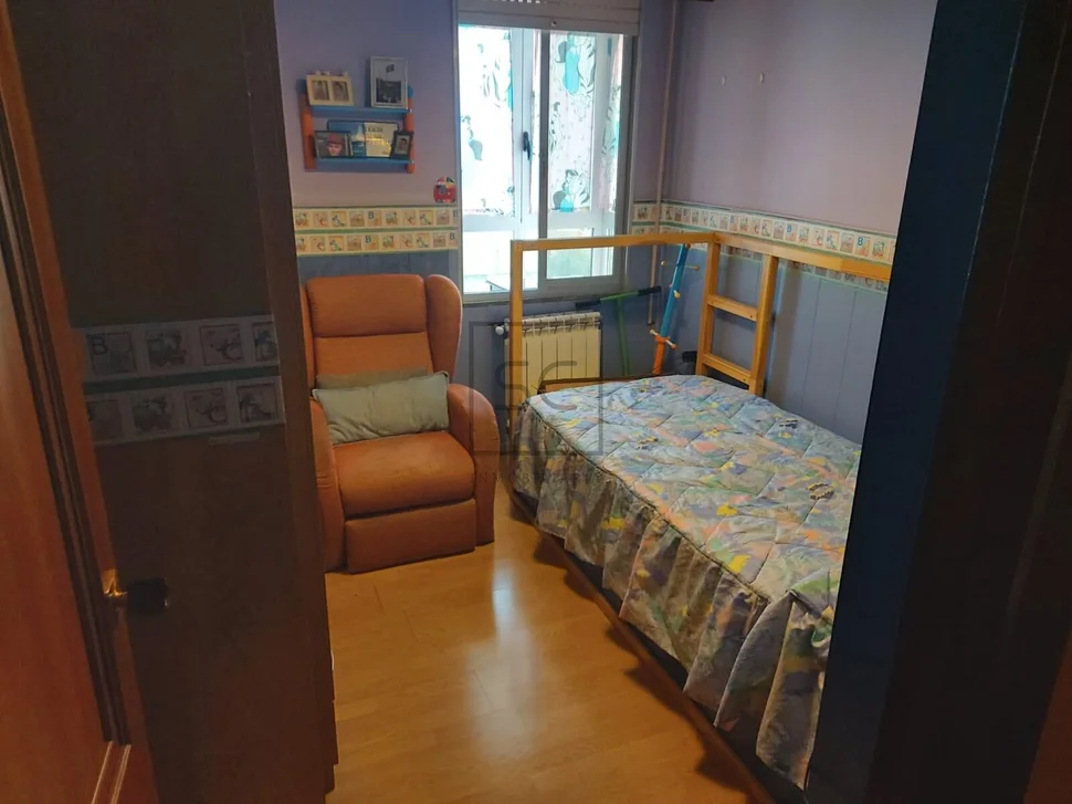 Amplio piso en la zona de caranza ferrol