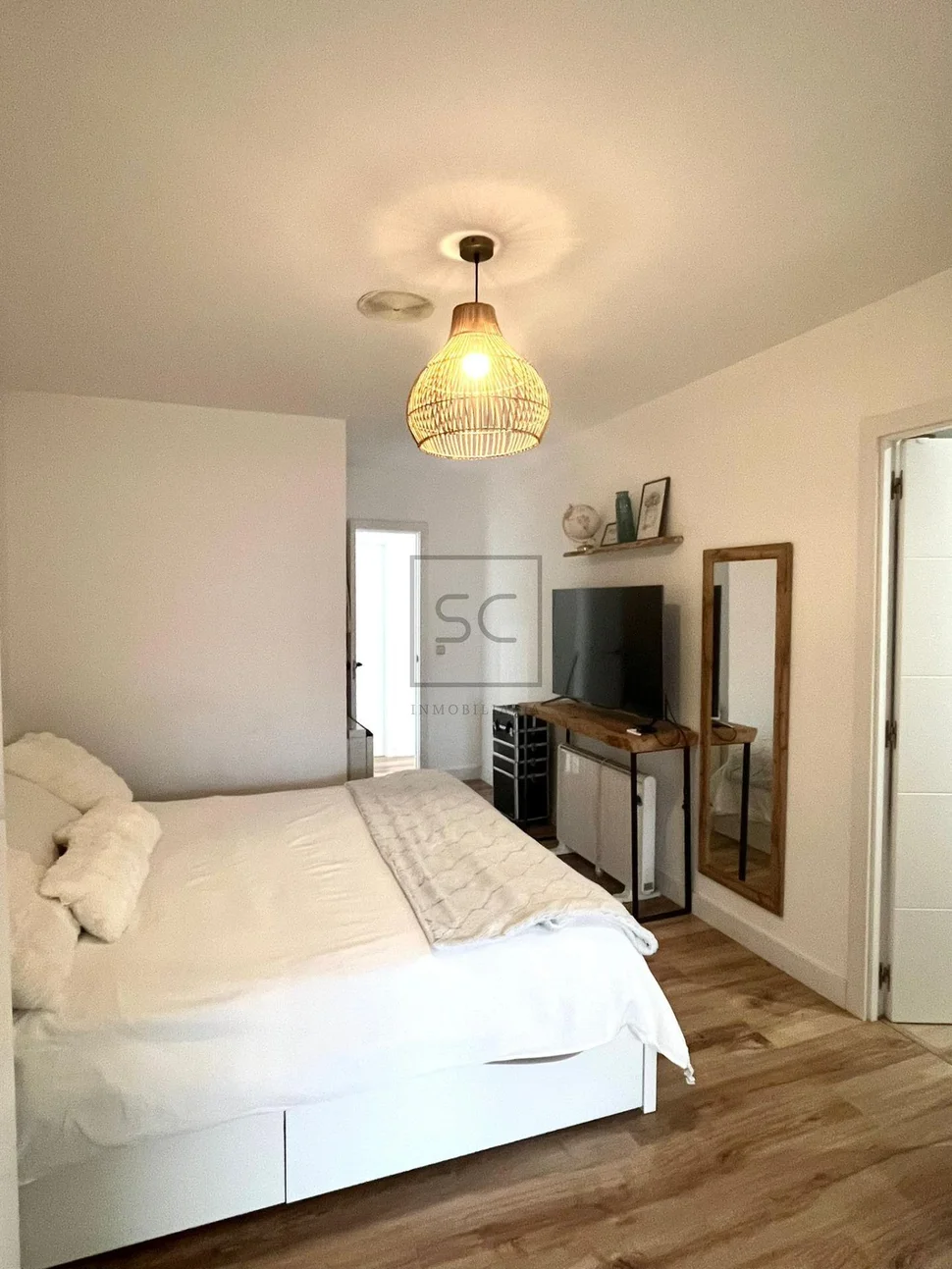 Luminoso primero sin ascensor en narón