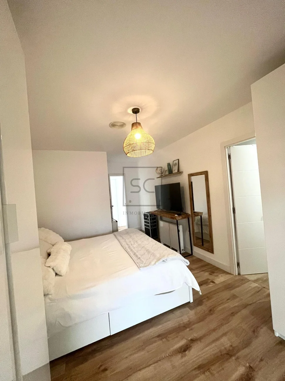 Luminoso primero sin ascensor en narón