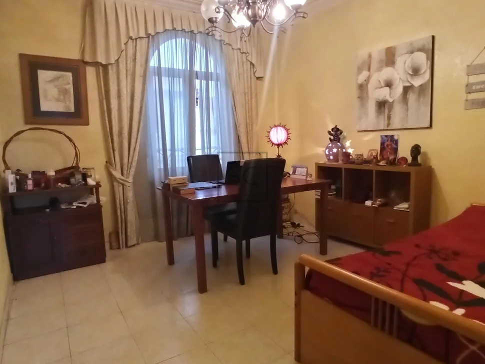 Piso sin ascensor y con balcon en ferrol