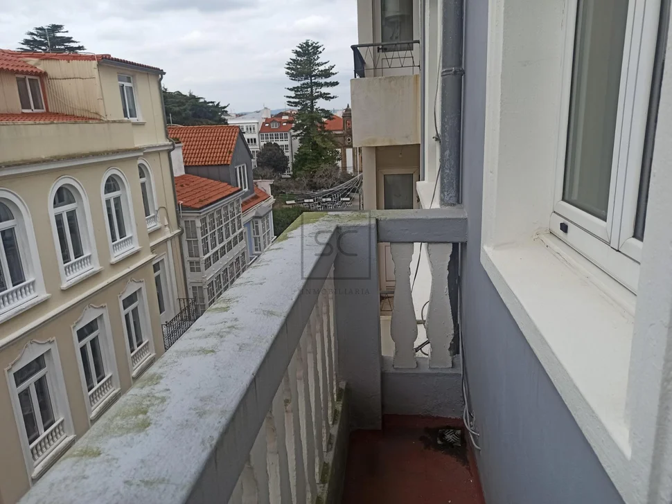 Piso sin ascensor y con balcon en ferrol