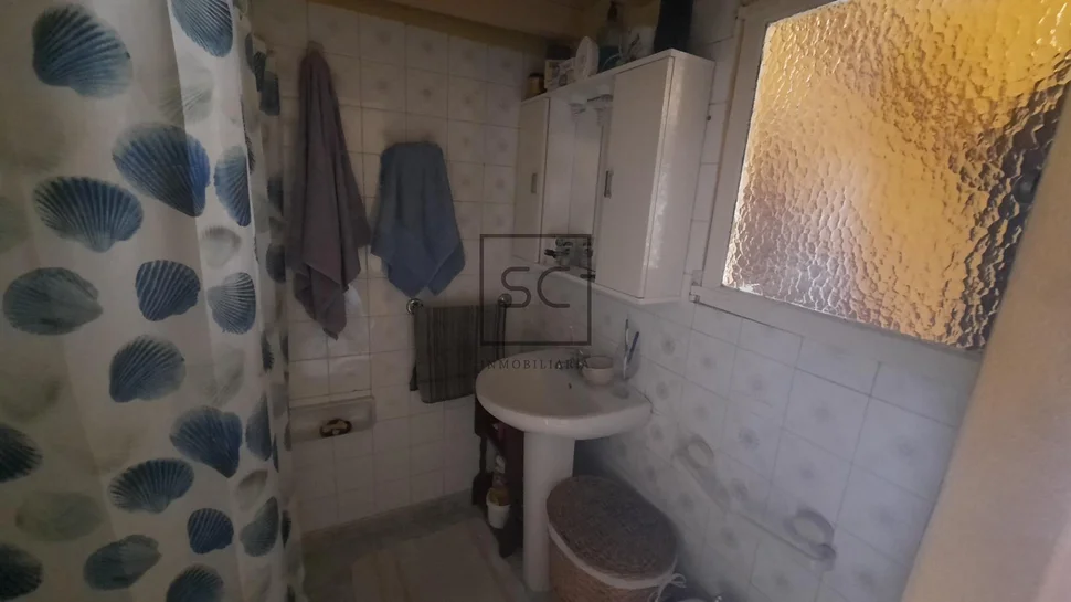 Adosado con patio en san claudio – ortigueira