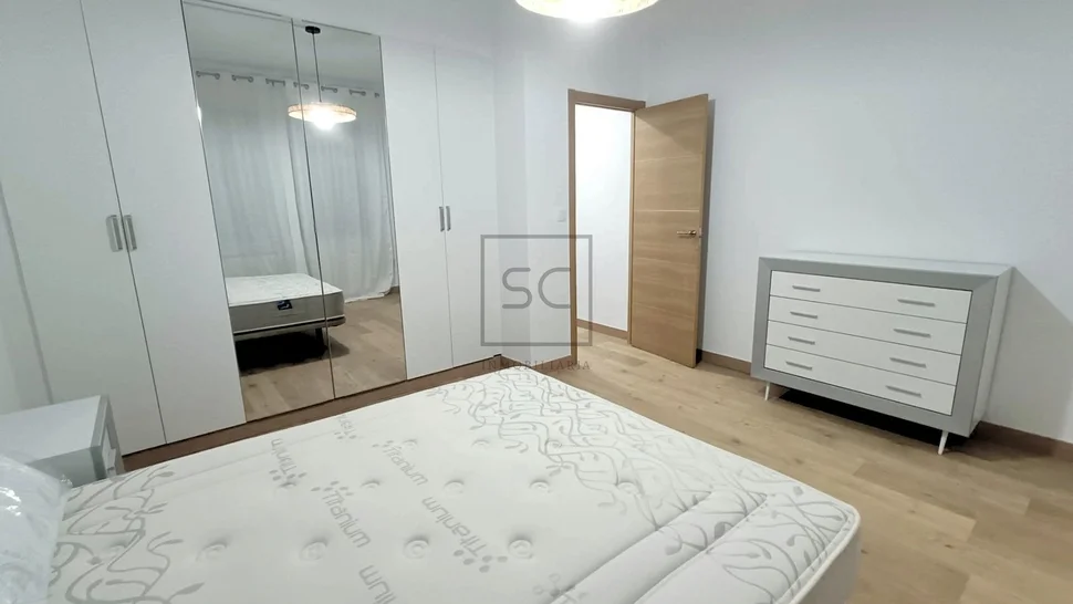 Piso reformado con tres habitaciones en santa cecilia, narón