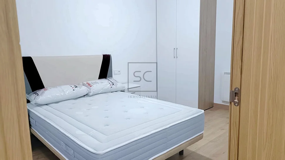 Piso reformado con tres habitaciones en santa cecilia, narón