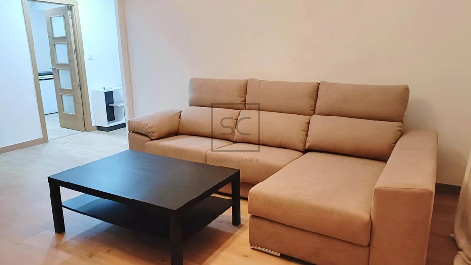 Piso reformado con tres habitaciones en santa cecilia, narón