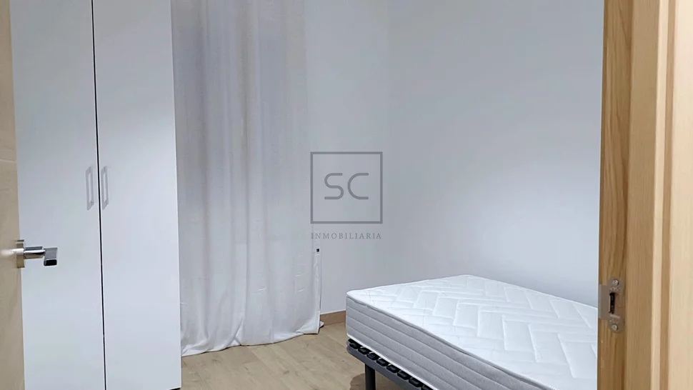 Piso reformado con tres habitaciones en santa cecilia, narón