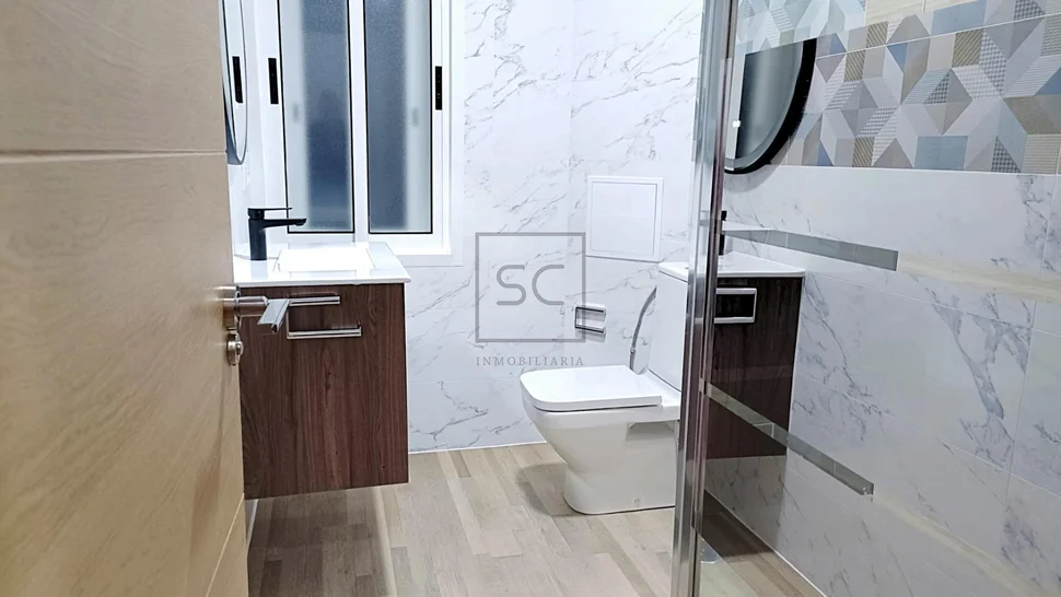 Piso reformado con tres habitaciones en santa cecilia, narón