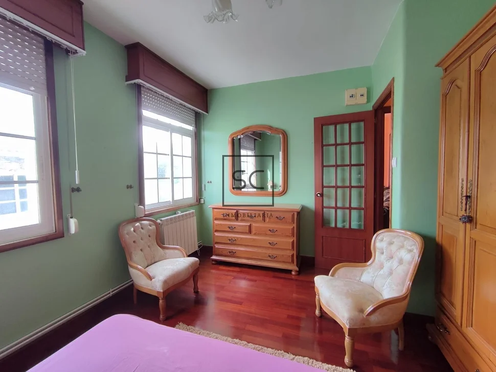 Amplio primero sin ascensor en fene