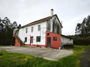 Casa con finca y garaje en cerdido