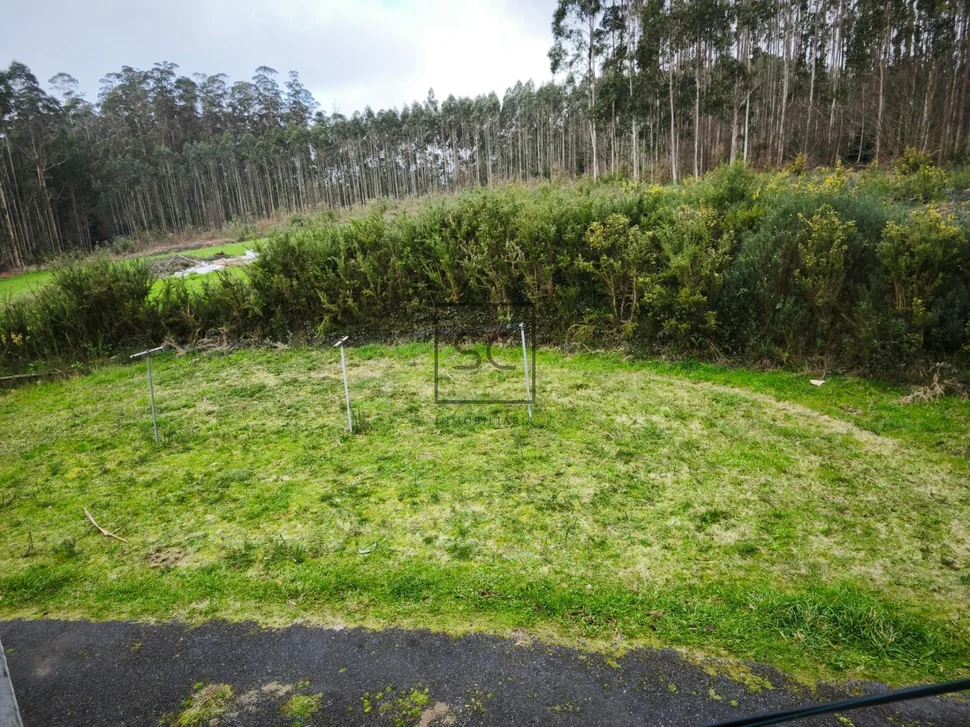 Casa con finca y garaje en cerdido