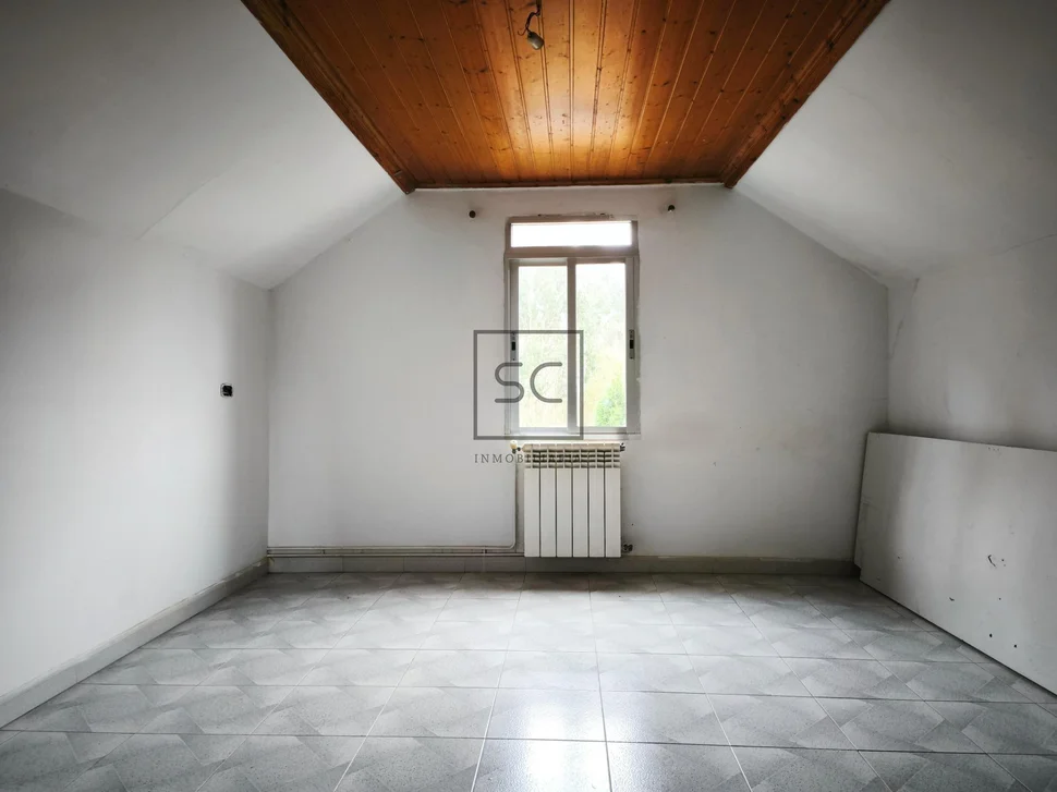 Casa con finca y garaje en cerdido