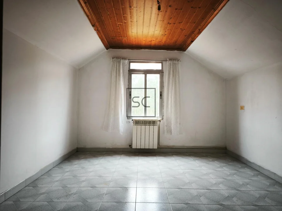 Casa con finca y garaje en cerdido