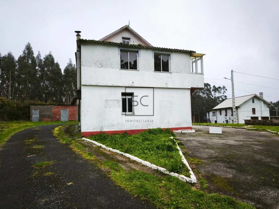 Casa con finca y garaje en cerdido