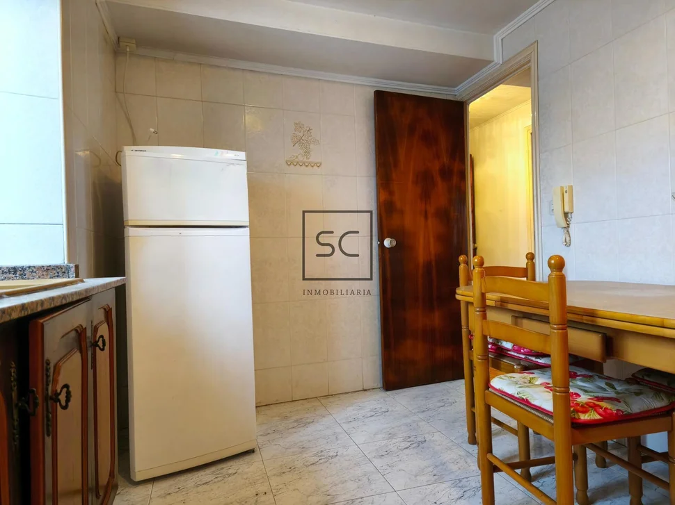 Adosado de dos plantas, patio, bodega y finca en maniños-fene