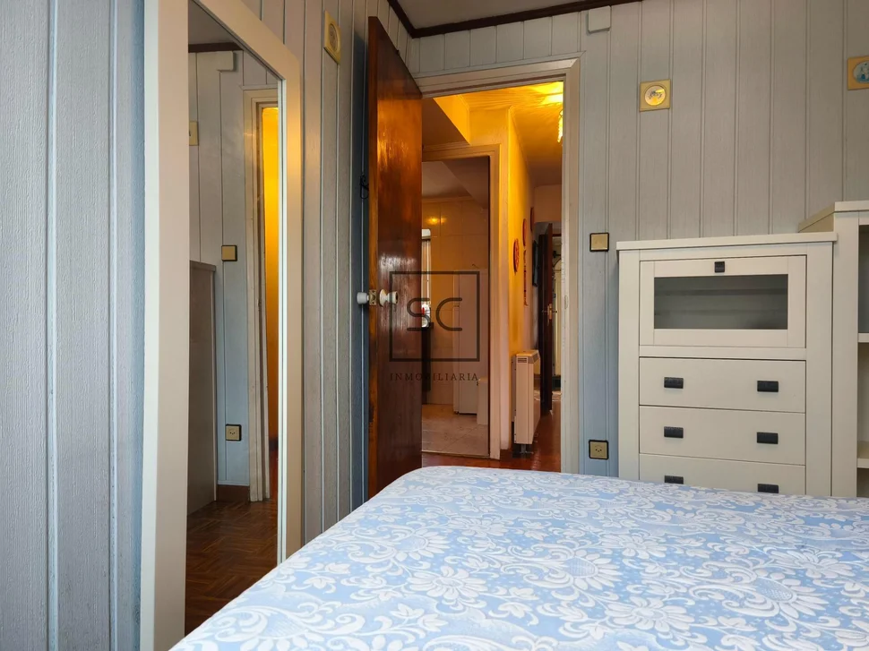 Adosado de dos plantas, patio, bodega y finca en maniños-fene