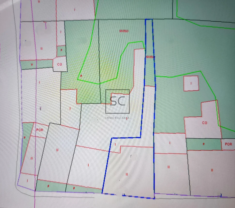 Adosado de dos plantas, patio, bodega y finca en maniños-fene