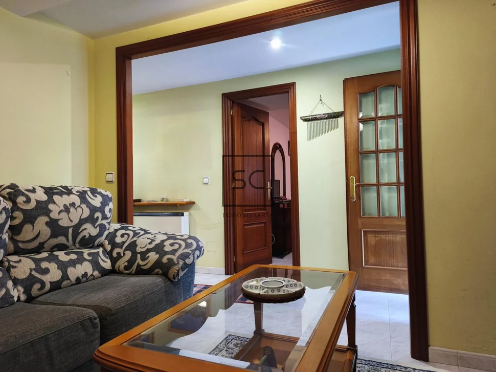 Adosado de dos plantas, patio, bodega y finca en maniños-fene