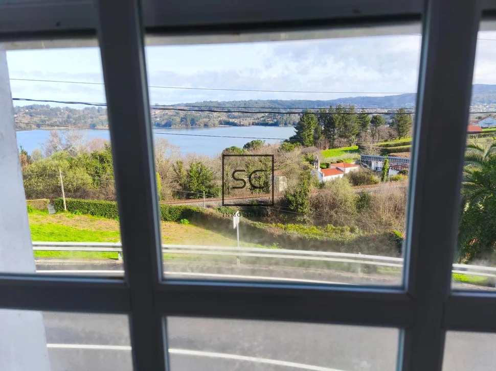 Casa para reformar con vistas a la ría pontedeume