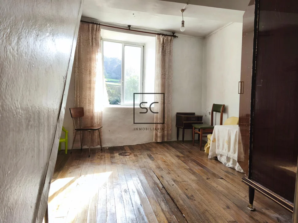 Casa para reformar con vistas a la ría pontedeume