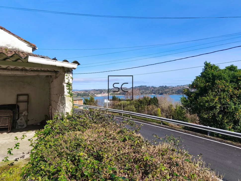 Casa para reformar con vistas a la ría pontedeume