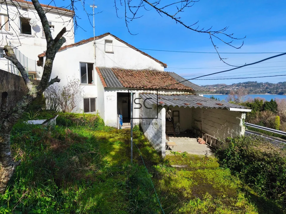 Casa para reformar con vistas a la ría pontedeume