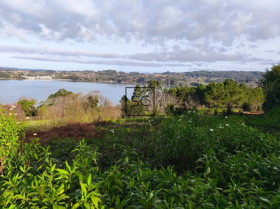 Casa para reformar con vistas a la ría pontedeume