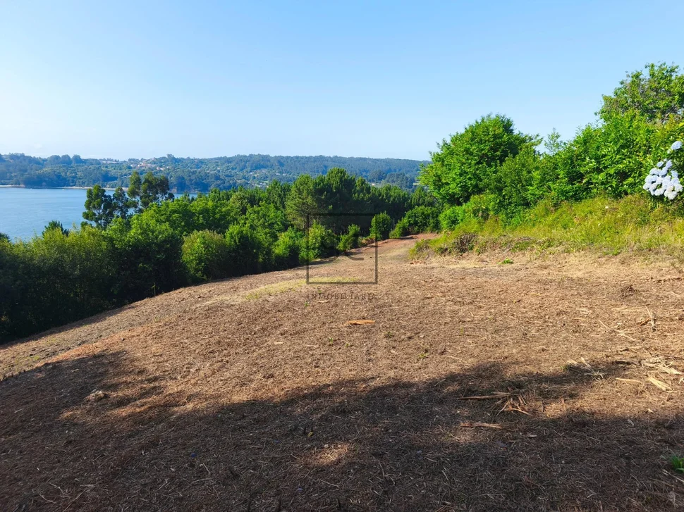Casa para reformar con vistas a la ría pontedeume