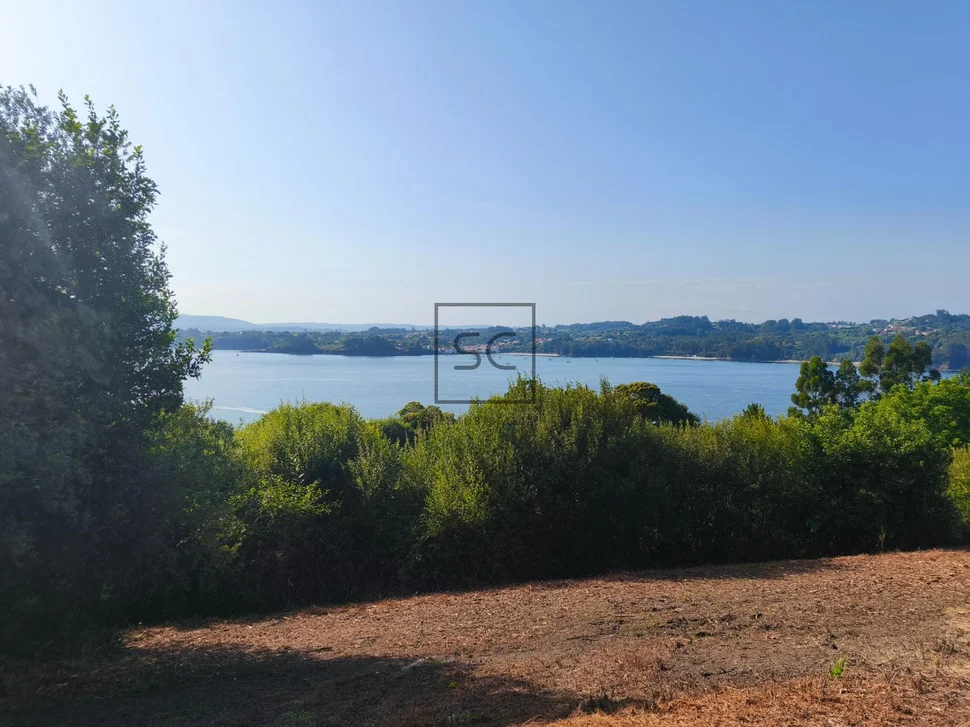 Casa para reformar con vistas a la ría pontedeume