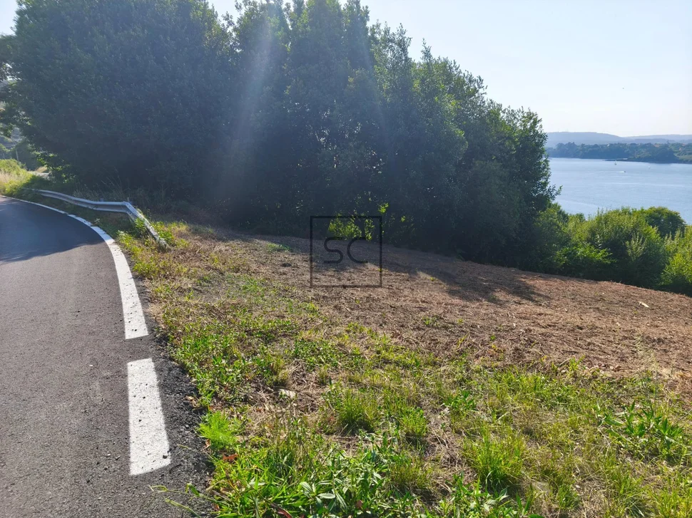 Casa para reformar con vistas a la ría pontedeume