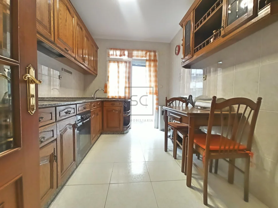 Primero amueblado sin ascensor en ultramar ferrol