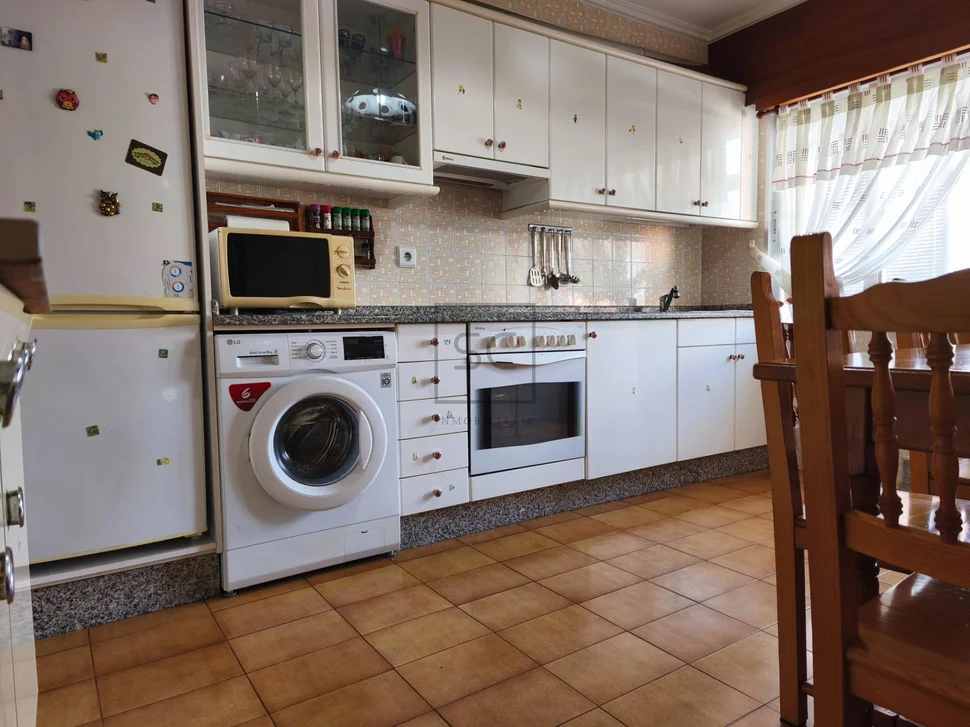 Segundo piso sin ascensor en sta cecilia-narón